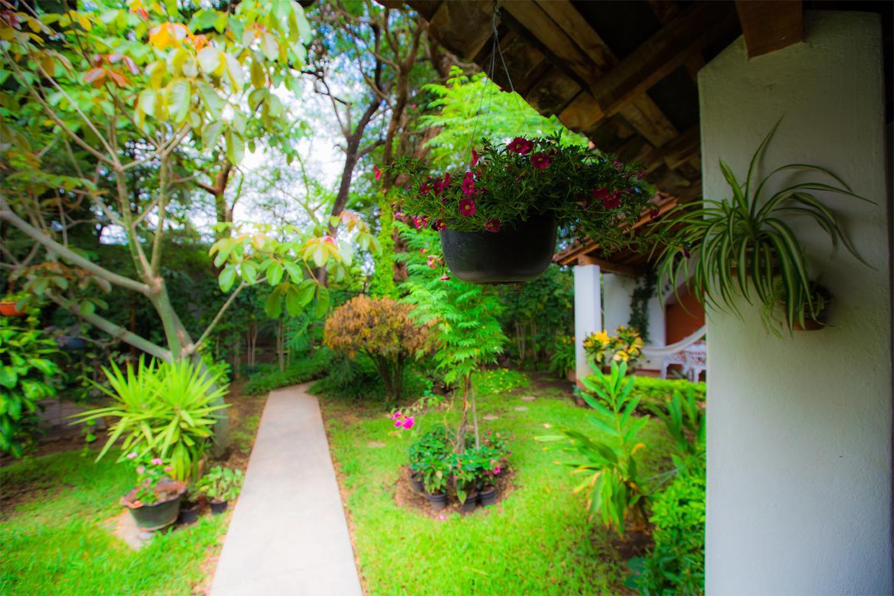 Hostal La Parroquia En Comala Екстериор снимка
